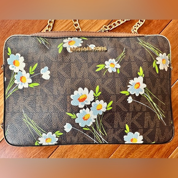 Michael Kors Jet Set Signature Chain Crossbody Bag with Daisy Floral Print - Picture 5 of 9